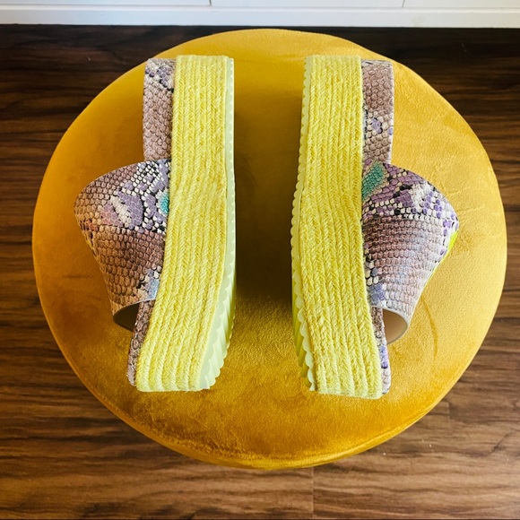 ✨✨✨ Kate Spade Multicolor Iridescent Genuine Leather Snake Print FlatForm Slide - Picture 3 of 5